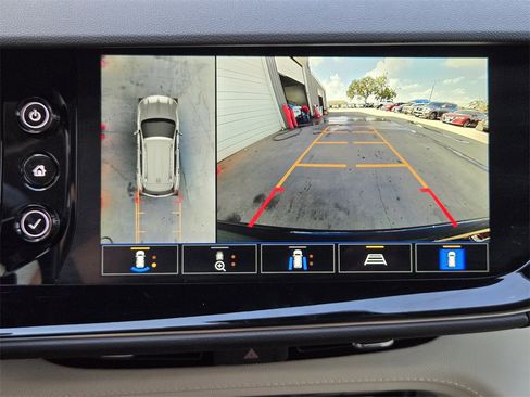 Used 2023 Buick Envision Avenir image 17