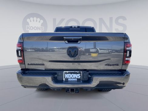 Used 2024 RAM 2500 Laramie w/ Night Edition image 15