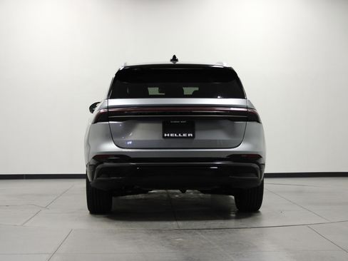 Used 2024 Lincoln Nautilus Reserve image 5