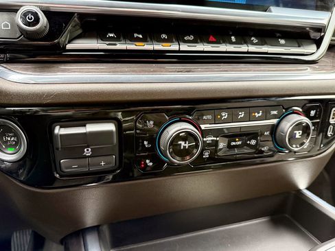 Used 2024 Chevrolet Silverado 1500 LTZ w/ LTZ Convenience Package II image 30