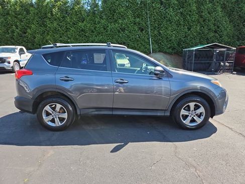 Used 2015 Toyota RAV4 XLE AWD/4WD image 8
