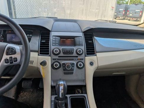 Used 2013 Ford Taurus SE FWD image 3