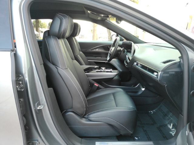 Used 2023 Cadillac Lyriq AWD image 22