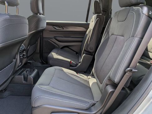 New 2026 Jeep Grand Cherokee L Laredo image 14