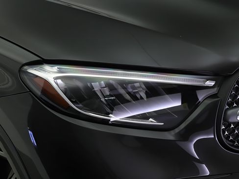 Certified 2026 Mercedes-Benz GLC 300 image 25