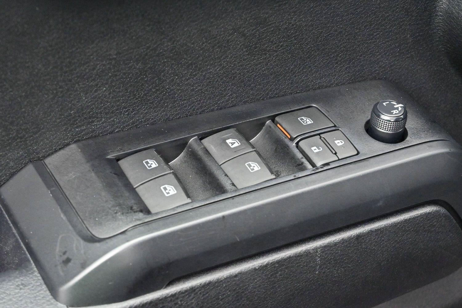 Used 2023 Toyota Tacoma SR w/ SR Convenience Package RWD image 10