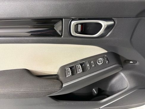 Used 2022 Honda Civic EX image 19