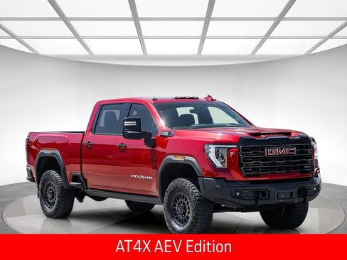 Used 2024 GMC Sierra 2500 AT4X w/ AT4X AEV Edition image 5
