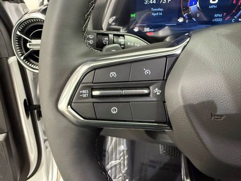 New 2026 Chevrolet Equinox LT image 16