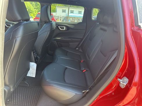 New 2025 Jeep Compass Latitude w/ Sun & Sound Group image 29