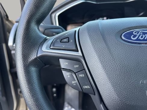 Used 2018 Ford Fusion S image 25