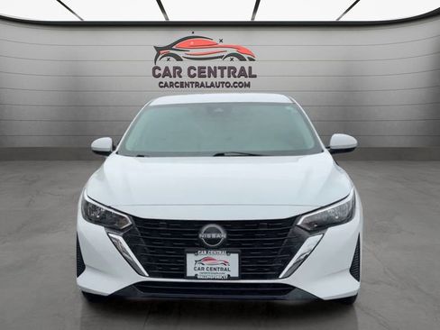 Used 2025 Nissan Sentra SV image 9