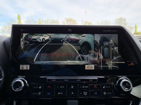 Used 2022 Toyota Highlander Platinum image 20