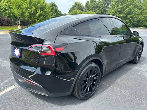 Used 2024 Tesla Model Y 2WD image 20