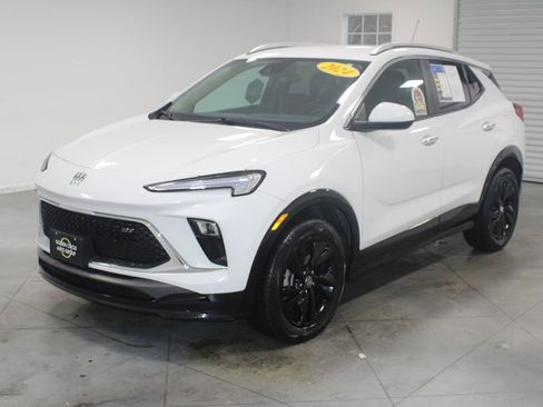 Used 2024 Buick Encore GX Sport Touring image 4