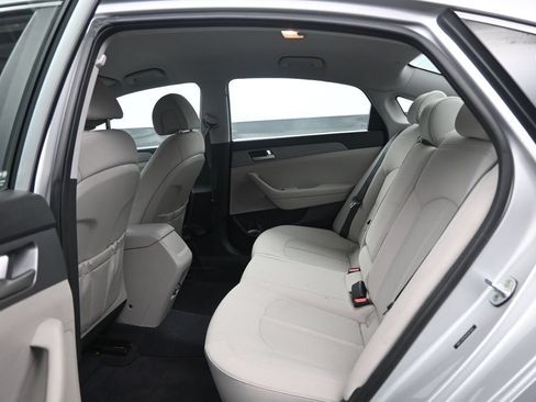 Used 2017 Hyundai Sonata SE FWD image 23