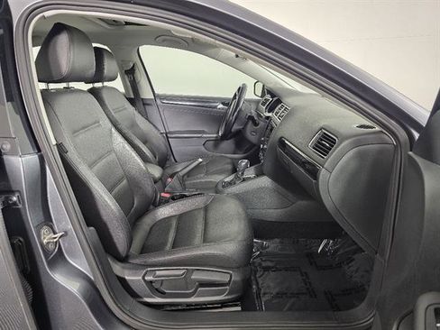 Used 2017 Volkswagen Jetta SEL image 13