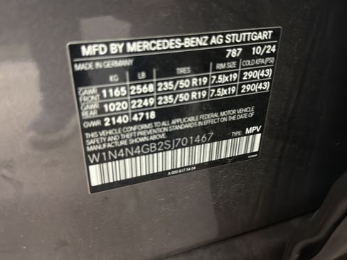Certified 2025 Mercedes-Benz GLA 250 image 32