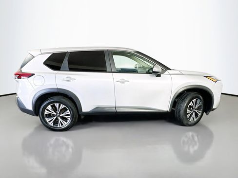 Used 2023 Nissan Rogue SV image 8