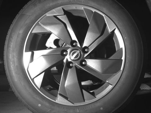 Used 2025 Nissan Rogue SV image 15