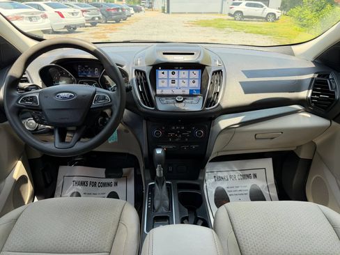 Used 2017 Ford Escape SE w/ Equipment Group 201A AWD/4WD image 28