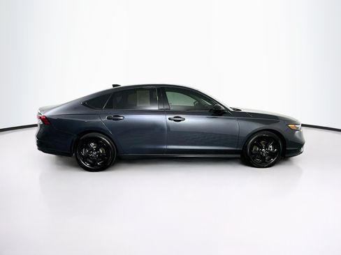 Used 2025 Honda Accord SE image 10