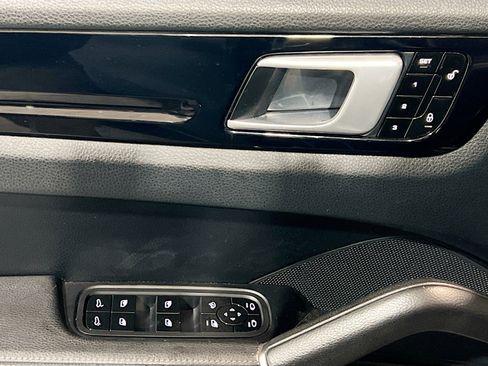 Used 2019 Porsche Cayenne image 14