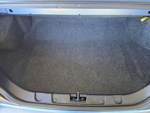 Used 2005 Ford Mustang GT Premium image 25