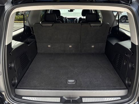 Used 2019 Cadillac Escalade ESV Luxury image 11