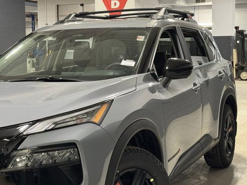 New 2026 Nissan Rogue SV image 30