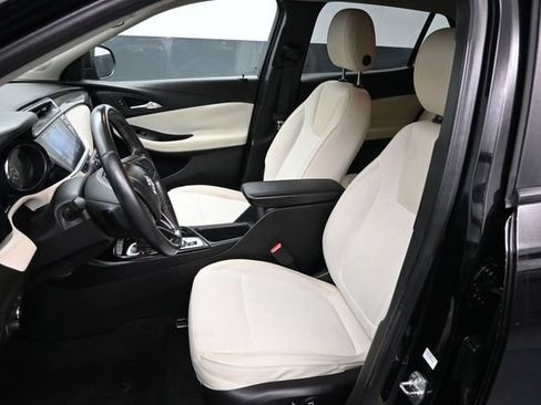 Used 2021 Buick Encore GX Preferred w/ Cold Weather Comfort Package FWD image 17