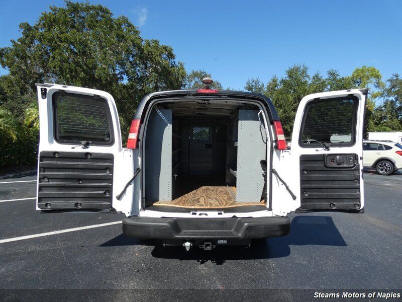 Used 2015 Chevrolet Express 2500 RWD image 13
