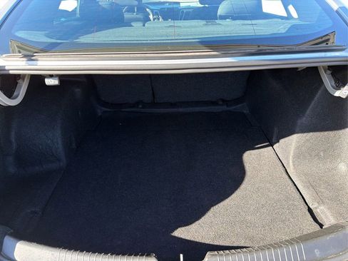 Used 2022 Chevrolet Malibu LT image 13