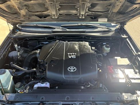 Used 2012 Toyota Tacoma 4x4 Double Cab image 27