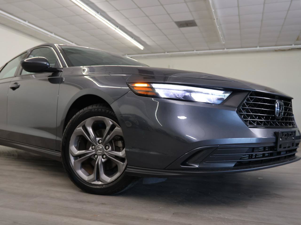 Used 2024 Honda Accord EX image 19
