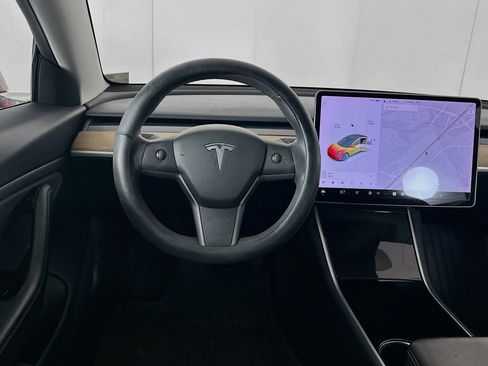 Used 2020 Tesla Model 3 Long Range image 16