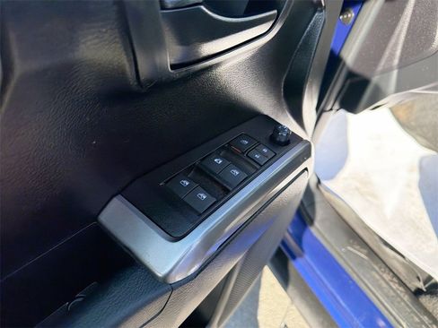 Used 2022 Toyota Tacoma SR5 image 19