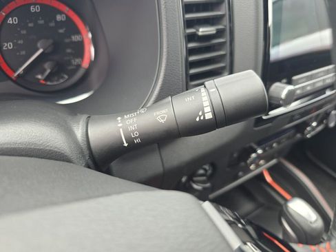 Used 2024 Nissan Frontier PRO-4X w/ Technology Package image 25