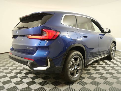 Used 2025 BMW X1 xDrive28i image 3