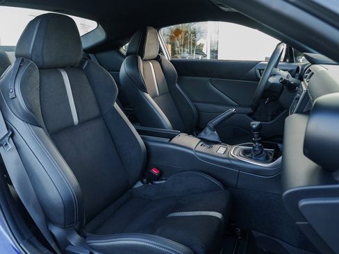 Used 2025 Toyota GR86 Premium image 15