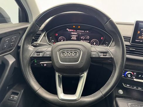Used 2020 Audi Q5 e Premium Plus w/ Premium Plus Package AWD/4WD image 25