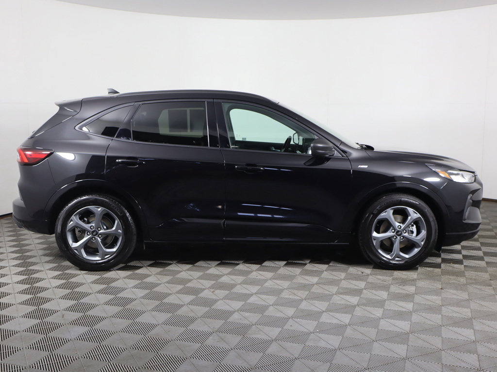 Used 2023 Ford Escape ST-Line w/ Tech Pack #1 FWD image 18
