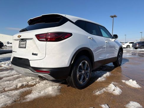 Used 2025 Chevrolet Blazer LT image 18