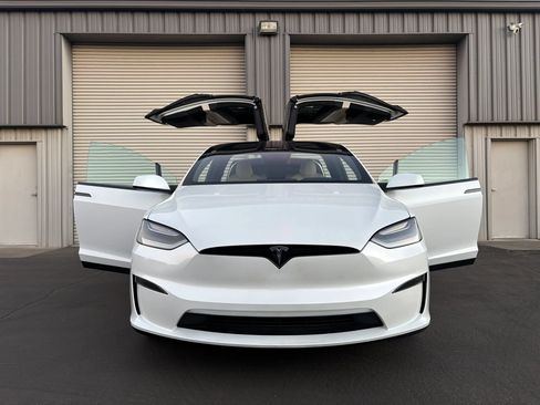 Used 2023 Tesla Model X AWD/4WD image 6