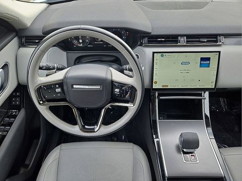 Used 2025 Land Rover Range Rover Velar Dynamic SE image 19