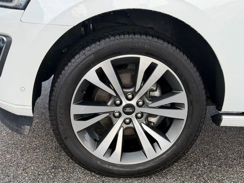 Used 2021 Ford Expedition Max Platinum RWD image 4