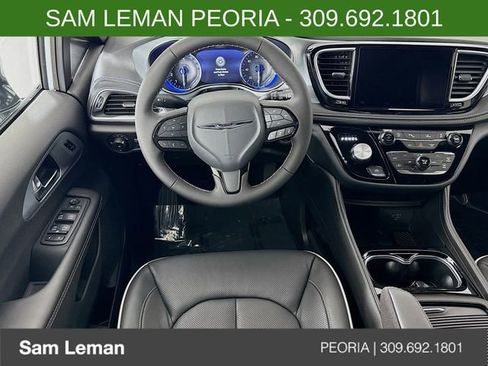 New 2026 Chrysler Pacifica Limited w/ S Appearance Package image 23