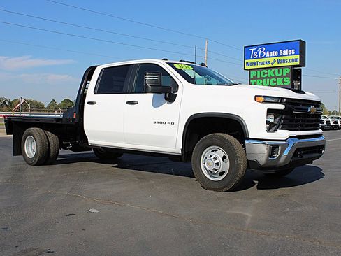 Used 2025 Chevrolet Silverado 3500 W/T w/ WT Convenience Package image 3