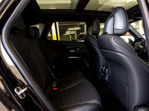 Used 2026 Mercedes-Benz GLC 300 image 24
