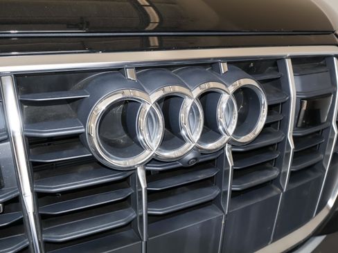 Used 2023 Audi Q7 3.0T Premium Plus w/ Premium Plus Package AWD/4WD image 47